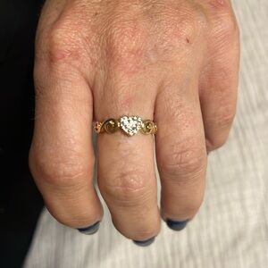 Costume gold heart ring